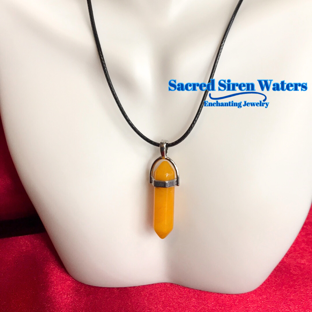 Orange Aventurine Crystal Point Gemstone Pendant Necklace.